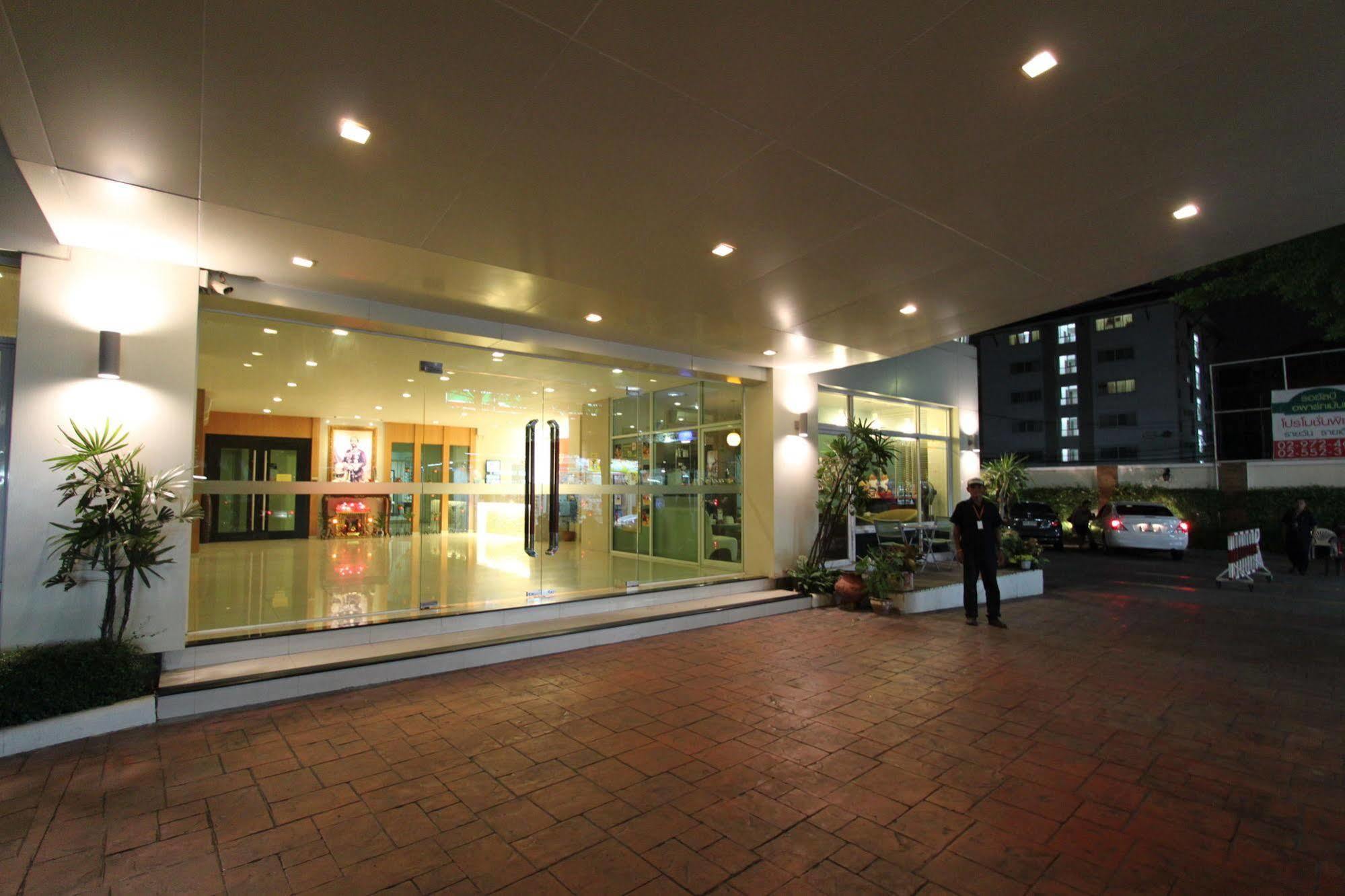 The Royalbee Aparthotel Bangkok Zewnętrze zdjęcie